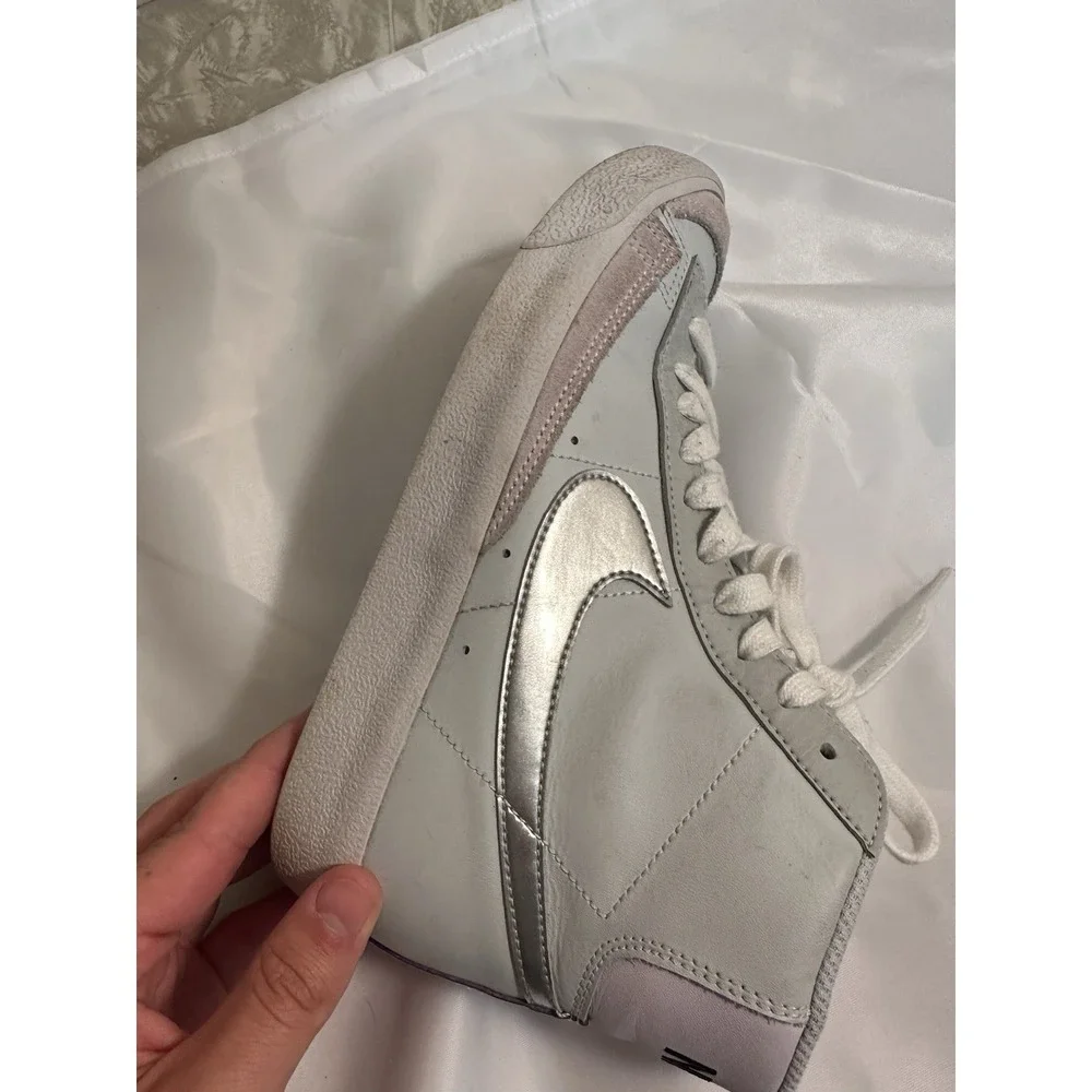 Nike Kids' Grade School Blazer Mid '77 Light Lavender Silver Metallic 6Y